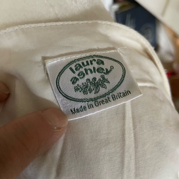 Laura Ashley Jumpsuit/Romper Soft Floral material - Picture 3 of 12